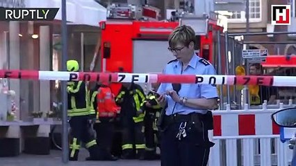 Almanya'da bir araç kalabalığa daldı! Ölü ve yaralılar var