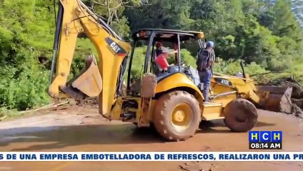 ¡No hay paso! Gigantesco deslave bloquea la CA-11 en San Jerónimo, Copán