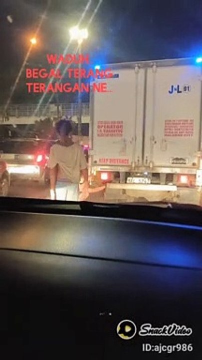 Aksi preman kota di jalan..