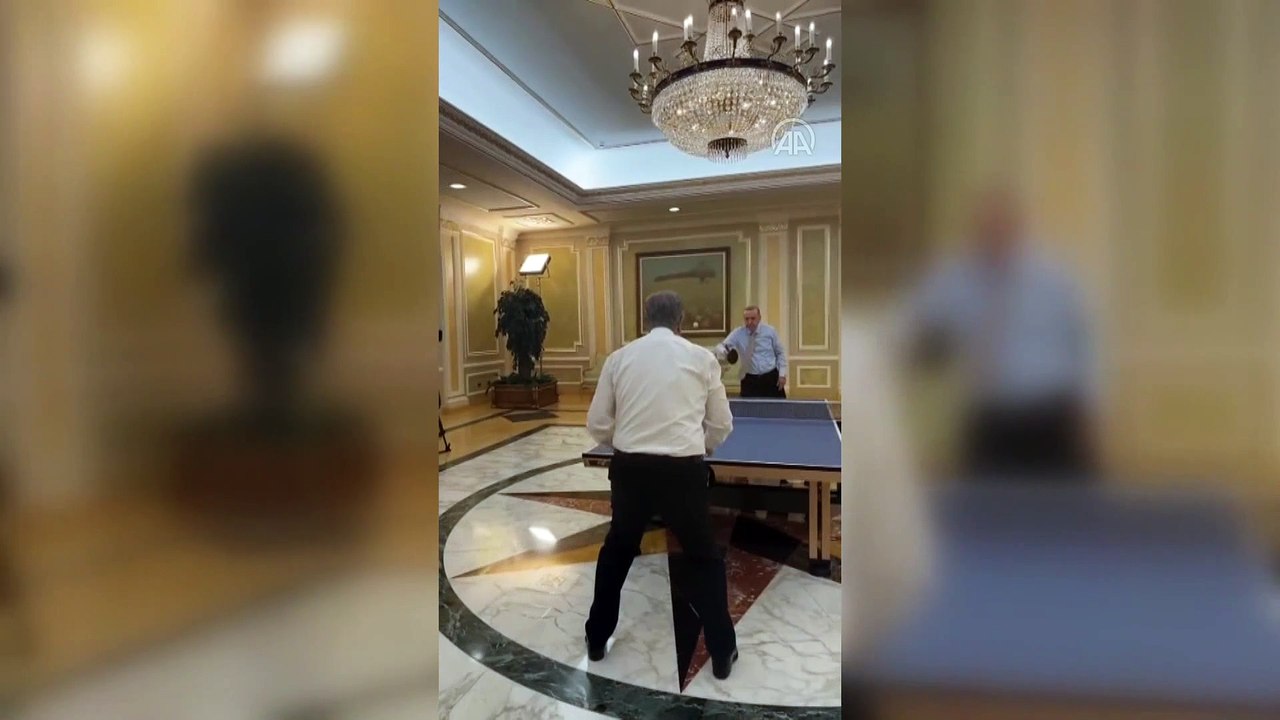 Erdoğan ve Tokayev masa tenisi oynadı