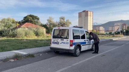 Son dakika haber... Bıçaklı kavgada yaralanan genç hastaneye kaldırıldı