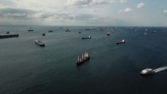 Decine di navi ferme nel Bosforo per ispezioni sul grano ucraino