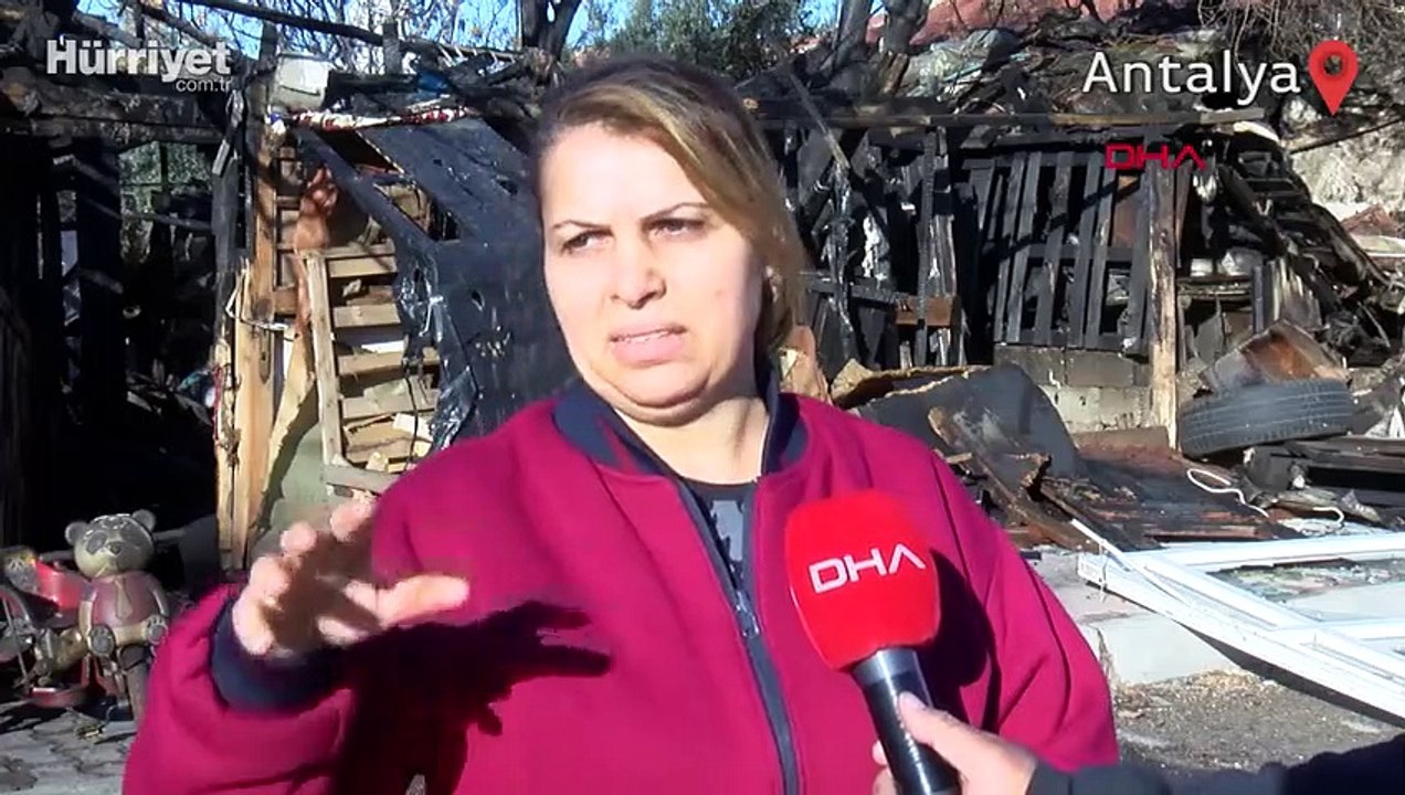 Çıkan yangında evleri küle dönen 4 kişilik  aile, tüm para ve eşyalarını kaybetti