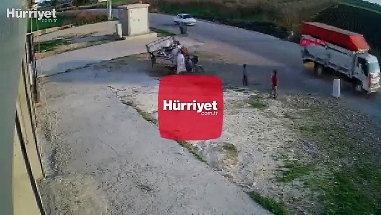 Şehit polislerin mezarlarını, DEAŞ'ın sözde  Türkiye emirinin oğlu ve yeğeni tahrip etmiş