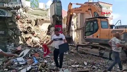 Avcılar'daki yıkımda bayrak hassasiyeti