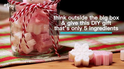 Make These Peppermint Sugar Scrub Cubes as a DIY Spa Gift
