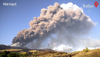 İtalya'daki Etna Yanardağı yeniden lav ve kül püskürttü