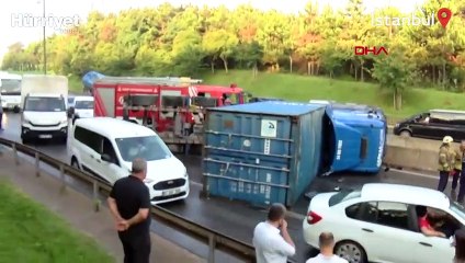 Sancaktepe'de TEM bağlantı yolunda zincirleme trafik kazası