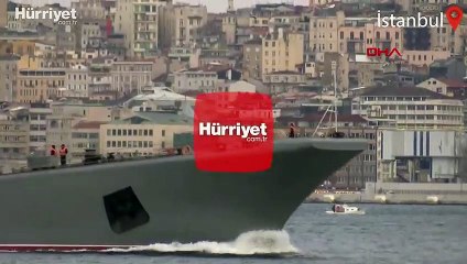Rus savaş gemileri İstanbul Boğazı'ndan geçti