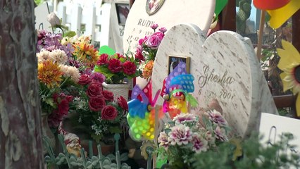 La gallina de Mussolini, estrella del cementerio para animales de Roma