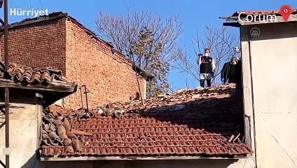 Kayıp ihbarı yapılan gencin cesedi metruk evin çatısında bulundu