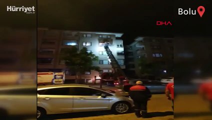 Koku şikayeti yapılan eve savcılık kararıyla girip, 50 kediyi vinçle çıkardılar