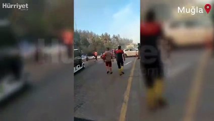 Muğla Milas'a bağlı Meşelik Mahallesi'nde ormanlık alanda çıkan yangın otellere sıçradı