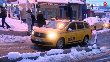 İstanbullular yaya kaldı: Özel aracımı çıkaramadım, yürüyorum