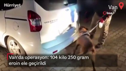 Van'da özel eğitimli köpekle yapılan operasyonda 104 kilo 250 gram eroin ele geçirildi