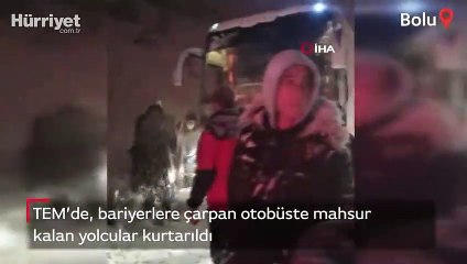 TEM’de, bariyerlere çarpan otobüste mahsur kalan yolcular kurtarıldı