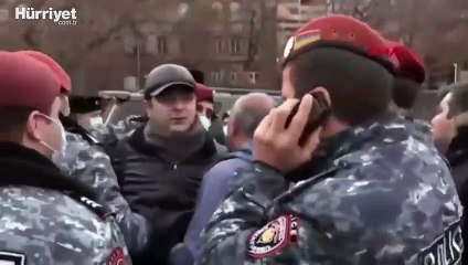 Ermenistan sokaklarında hareketli dakikalar