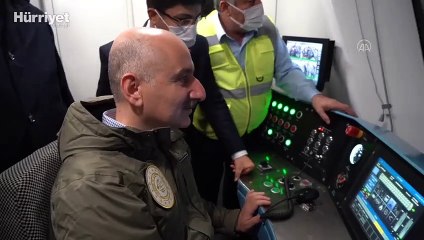 Bakan Karaismailoğlu makinist koltuğuna geçti