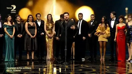 Eser Yenenler:  Arif Güloğlu'na ithaf ediyoruz bu ödülü...