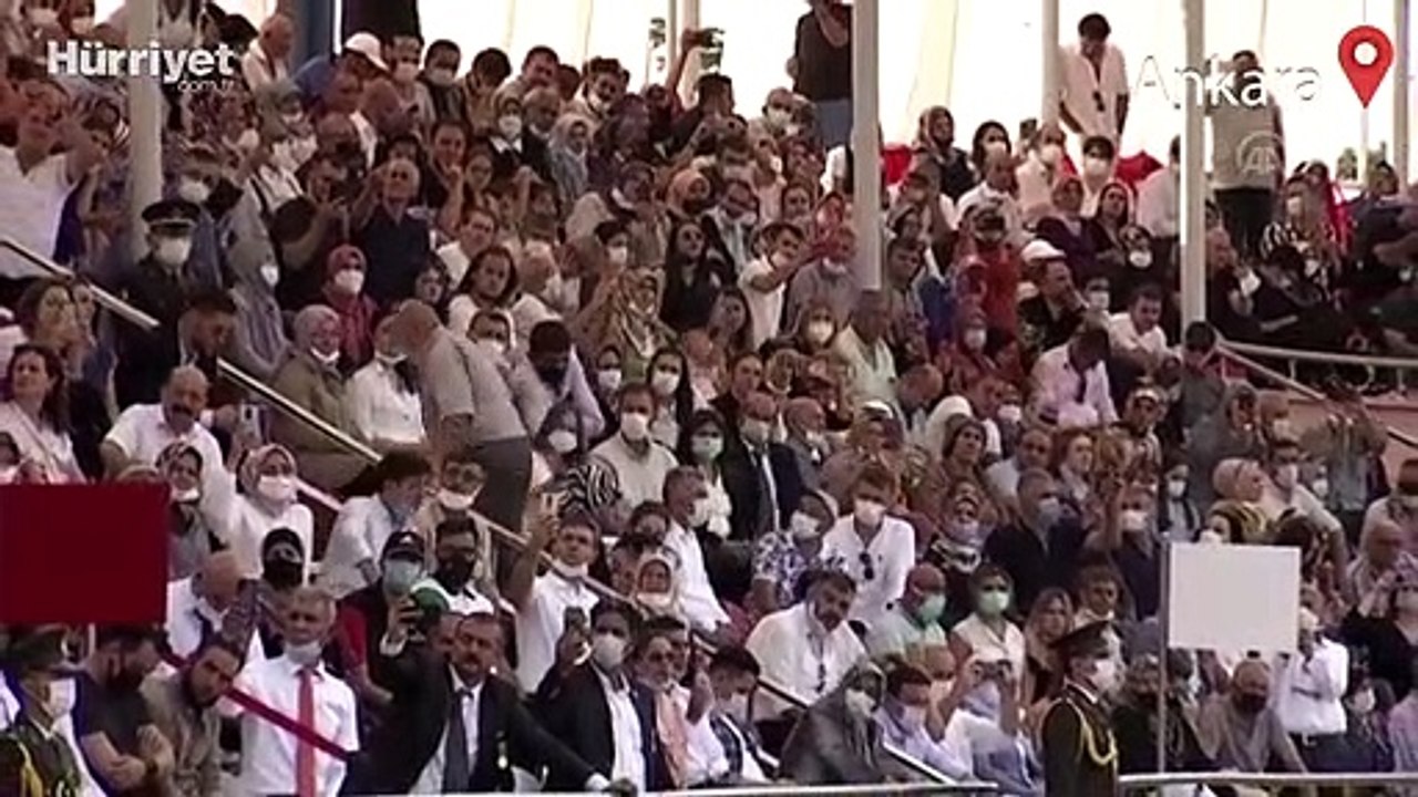 Cumhurbaşkanı Erdoğan, Milli Savunma Üniversitesi Kara Harp Okulu Diploma Alma ve Sancak Devir Teslim Töreni'ne katıldı