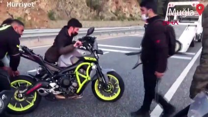 Muğla'da yarış motosikletinin bariyerlere çarpması sonucu 2 kişi hayatını kaybetti