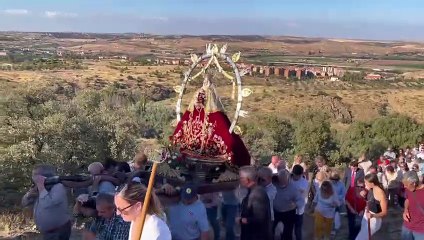 Procesión de la Virgen de la Guía por los terrenos del campo de maiobras de la Academia de Infantería en Toledo