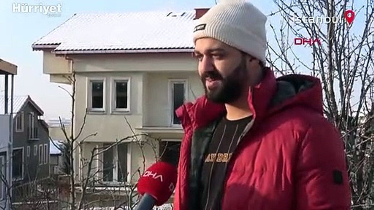 Yokuşta kayan aracını arkasından iterek durdurmaya çalışırken canından oluyordu