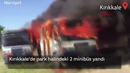 Park halindeki 2 minibüs alev alev yandı