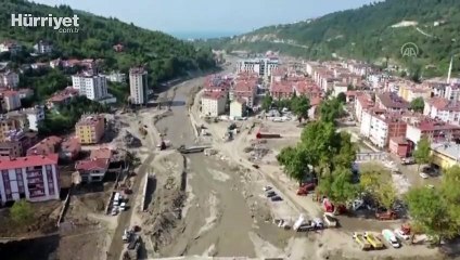 Bozkurt Belediye Başkanı Yanık'ın selden son anda kurtulduğu görüntüler ortaya çıktı