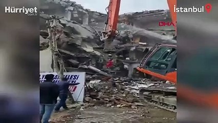Sultangazi'deki yıkımda operatörün bayrak hassasiyeti