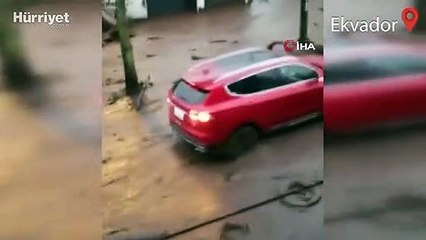 Ekvador’da sel ve toprak kayması