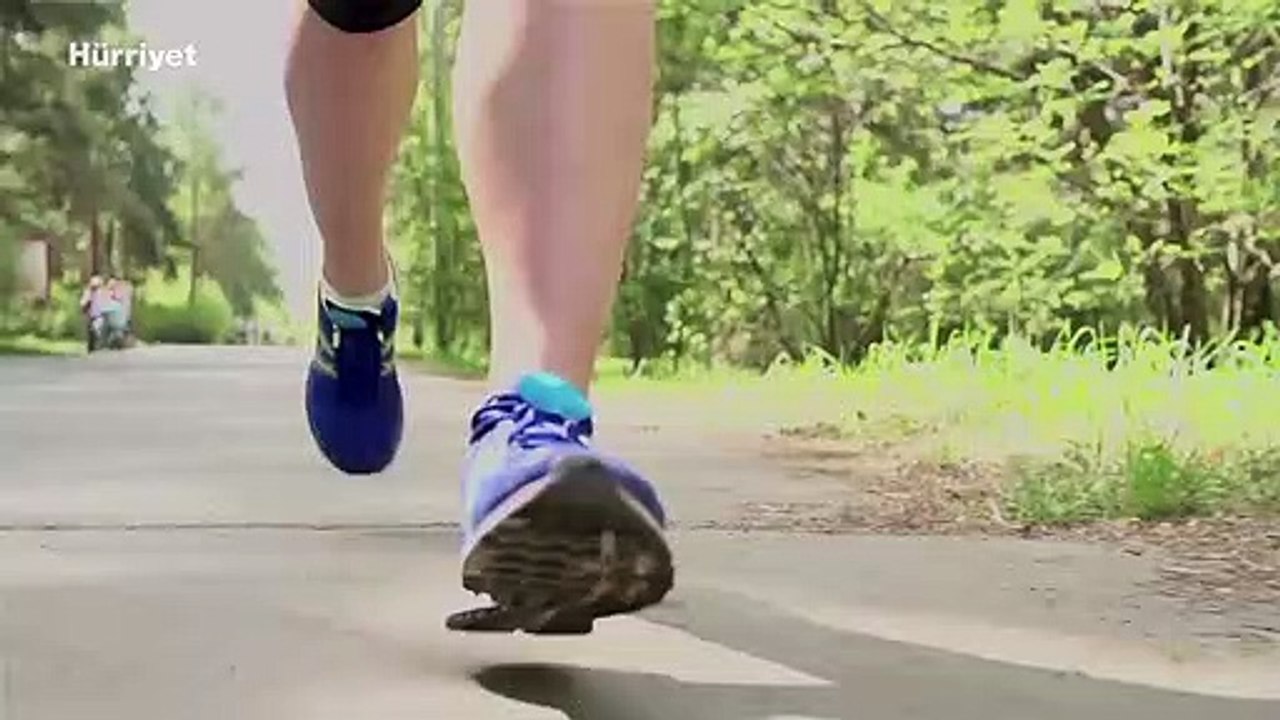 Otururken bacak sallamak bile etkiliymiş! İşte hayata daha fazla hareket katmanın yolları...