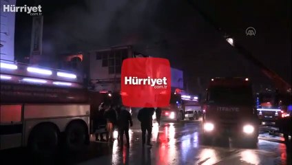 Toptancılar Sitesi'nde gıda toptancısına ait bir depoda yangın çıktı