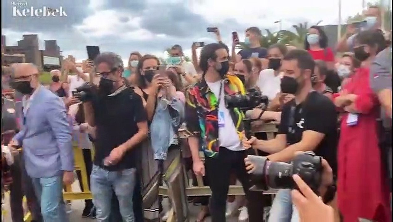 İspanya'da Kerem Bürsin izdihamı