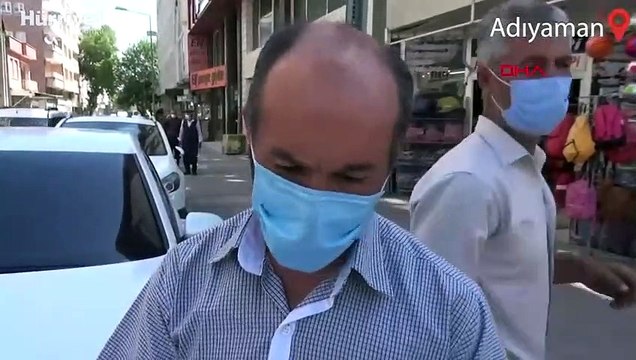 İzin belgesi almak isteyen çiftçiler uzun kuyruklar oluşturdu