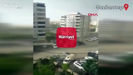 Gaziantep'te fırtınanın çatıyı uçurduğu anlar kamerada