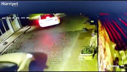 Beyoğlu'nda gasp dehşeti kamerada