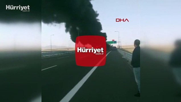 Lastiği patlayıp devrilen TIR alev aldı ağabey-kardeş yaralı