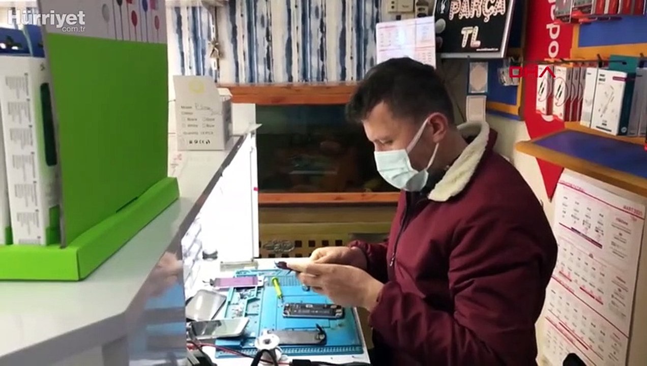 Tamire getirilen cep telefonu patladı
