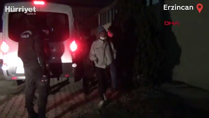 TIR dorsesinden 56 kaçak göçmen çıktı