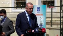 Cumhurbaşkanı Erdoğan, cuma namazı çıkışı sonrası soruları yanıtladı