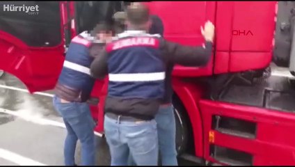 Büyükçekmece'de 9 tok asetik anhidritin ele geçirildiği operasyon anı kamerada