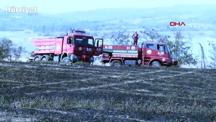 Adana'da çalılık yangını  beyaz araç polisi alarma geçirdi