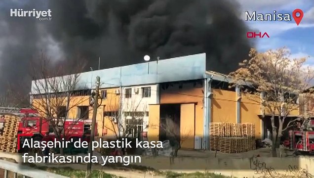 Alaşehir'de plastik kasa fabrikasında yangın