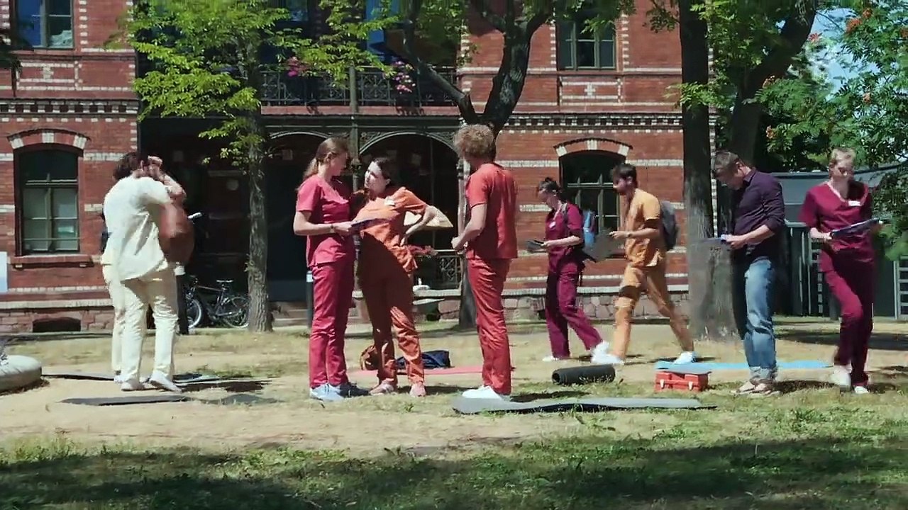 In aller Freundschaft - Die Krankenschwestern Staffel 1 Folge 6 HD Deutsch