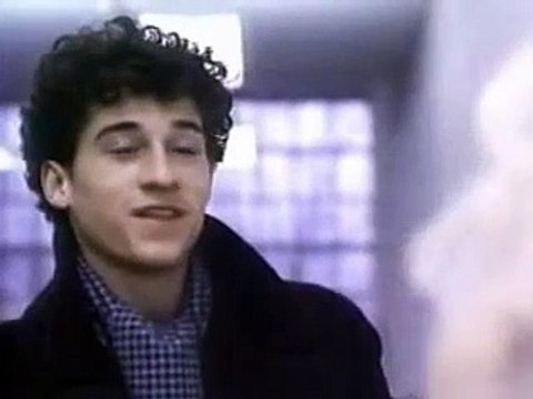 Certaines filles Bande-annonce (EN)