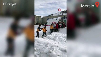 Rahatsızlanan bebek helikopter ambulansla hastaneye sevk edildi