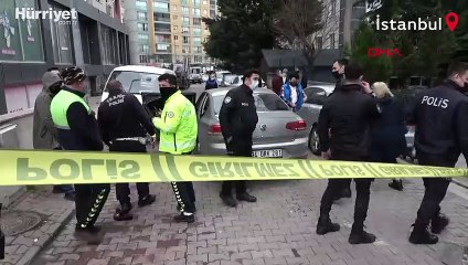 Otomobil hırsızlarını trafik polisi ateş açarak durdurmaya çalıştı