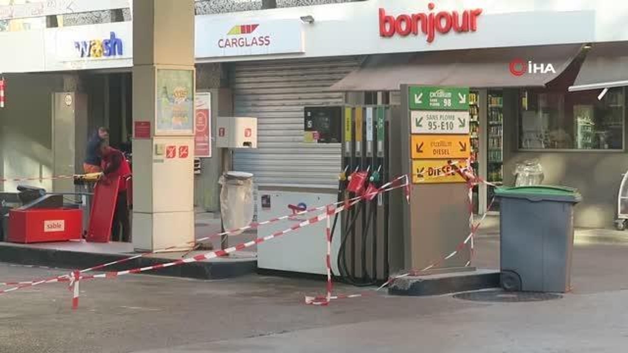 Fransa'da akaryakıt istasyonlarında uzun kuyruklar oluştu