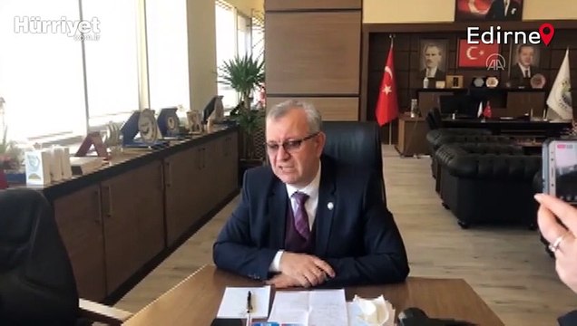 Keşan Belediye Başkanı Mustafa Helvacıoğlu, vatandaşların gönüllü karantinaya girmelerini istedi